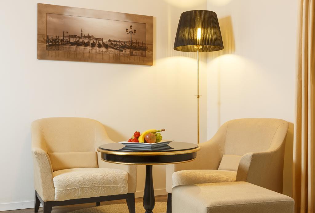 Business Hotel First 포이지스베르크 객실 사진