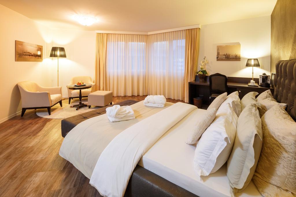 Business Hotel First 포이지스베르크 객실 사진